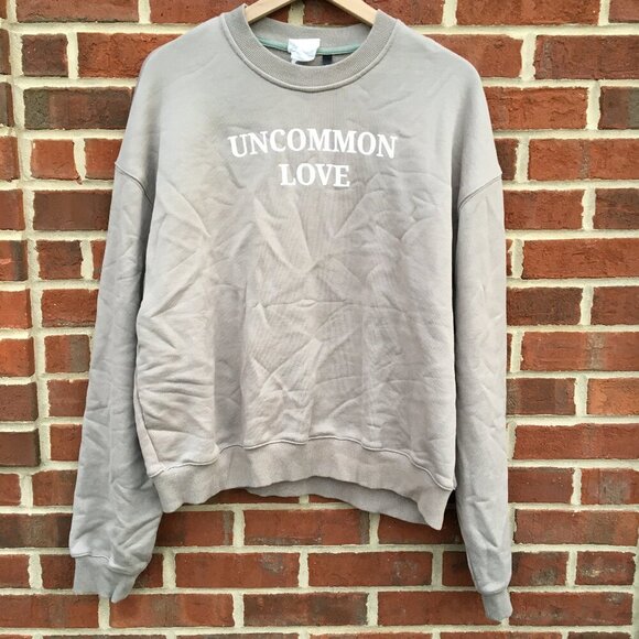 Rue Porter Sweatshirt Large Gray Uncommon Love Immanual + God With Us Graphics - Picture 1 of 10